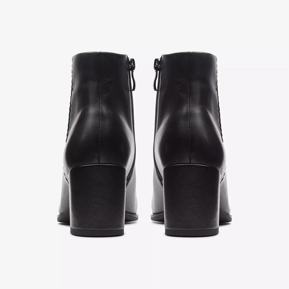 Women's Freva55 Zip (Black Leather)