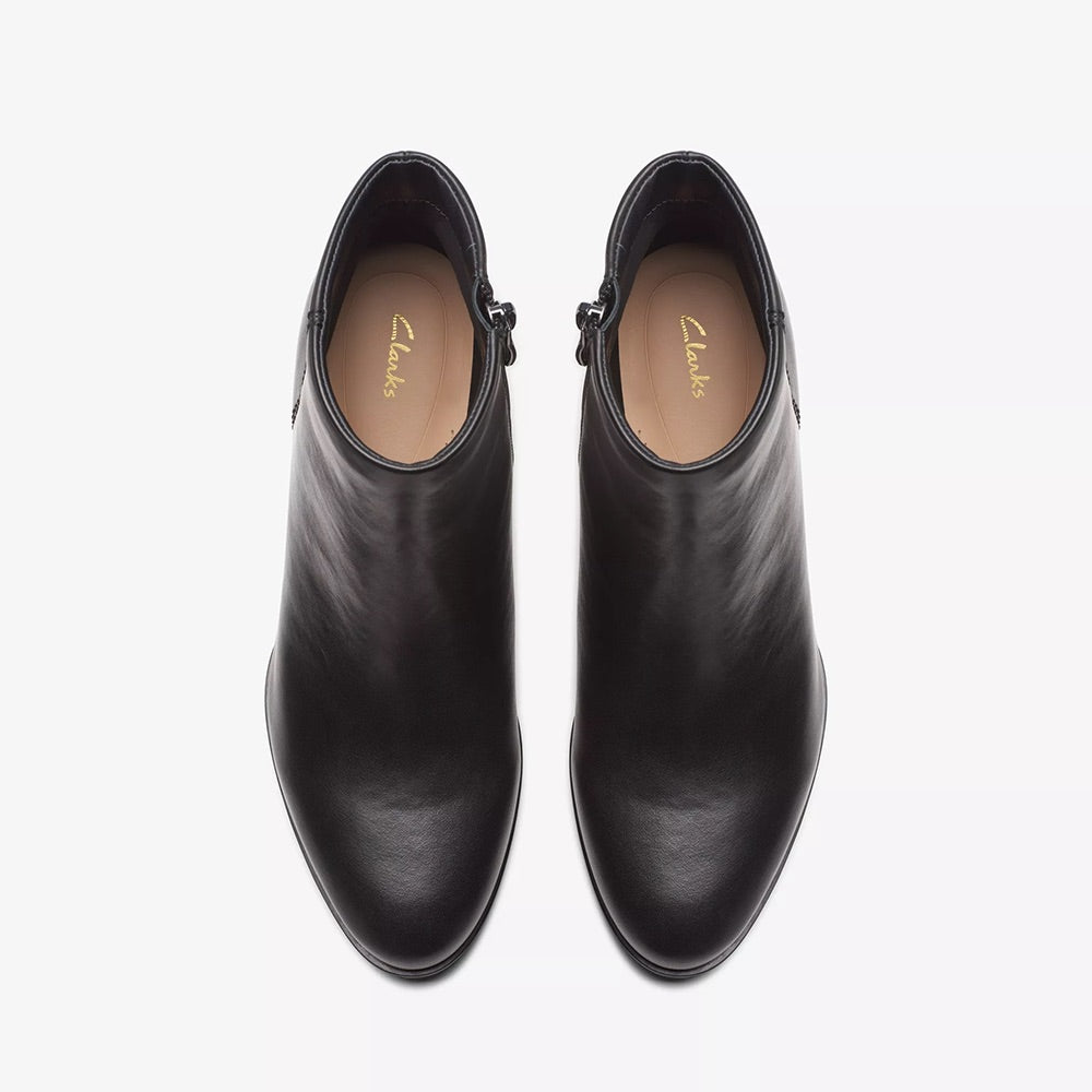 Women's Freva55 Zip (Black Leather)